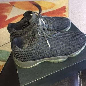 Jordan futures size 5